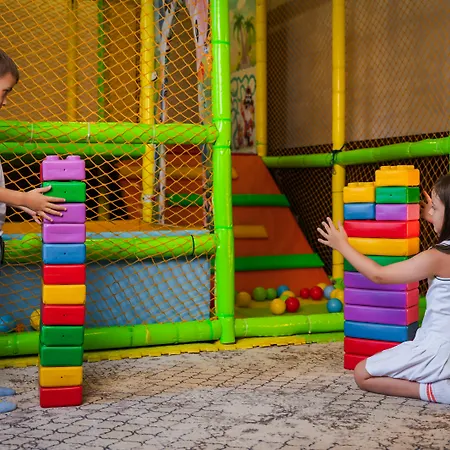 Maxi Park & 5* Velingrad