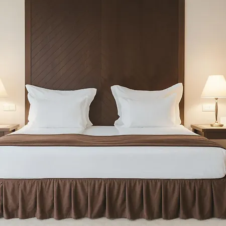 Maxi Park & 호텔 벨린그래드