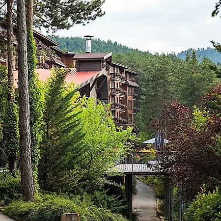 Maxi Park & Velingrad