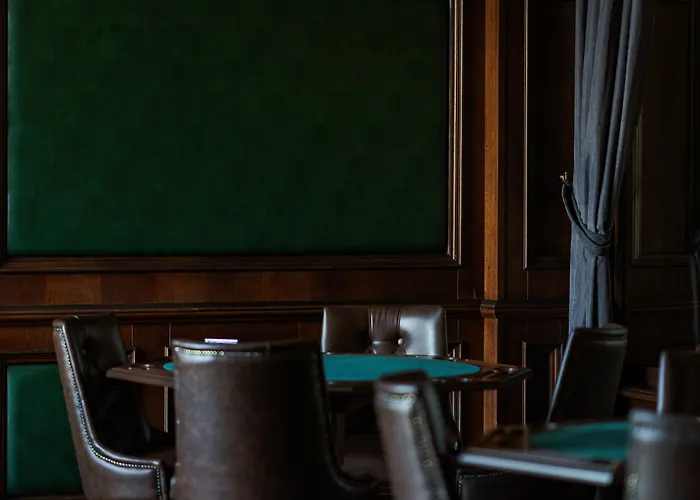 فندق Maxi Park & فيلينغراد