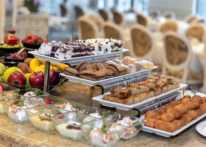 Maxi Park & فيلينغراد