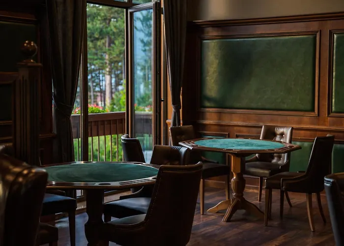 Maxi Park & فندق 5*