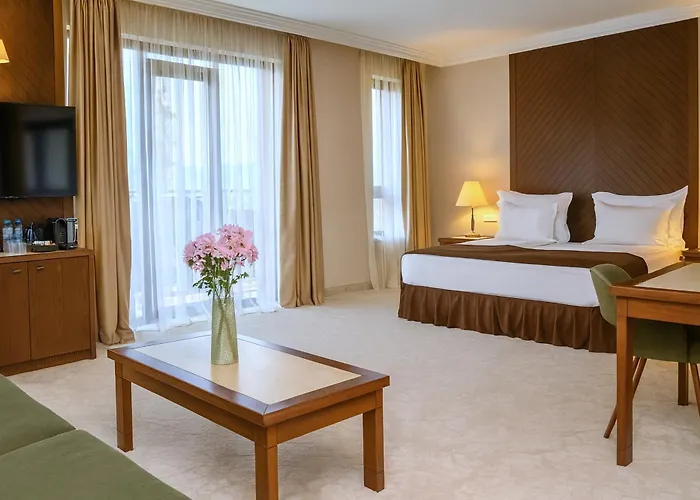 Maxi Park & 5* Velingrad