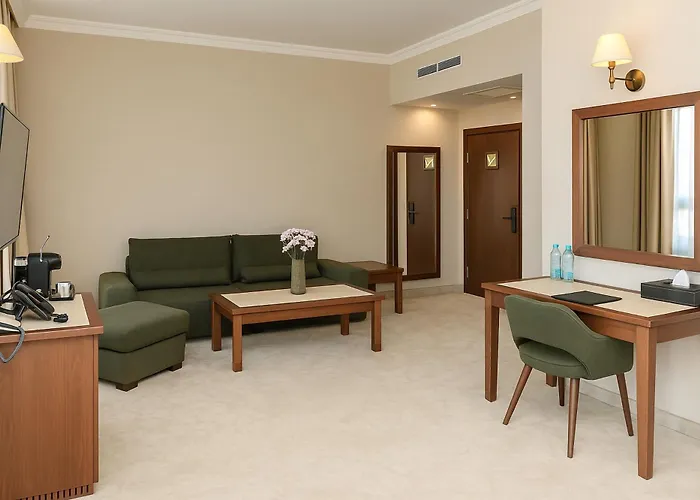 Maxi Park & فيلينغراد